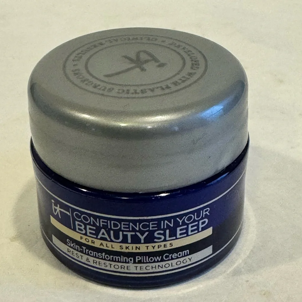 IT COSMETICS Confidence in Your Beauty Sleep 0.237oz Travel Size NIP